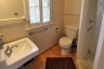 Den bathroom